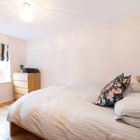 Burlington Place, Shrewsbury. 2 Bedroom, Private Parking, 5 Minutes From Town Zewnętrze zdjęcie