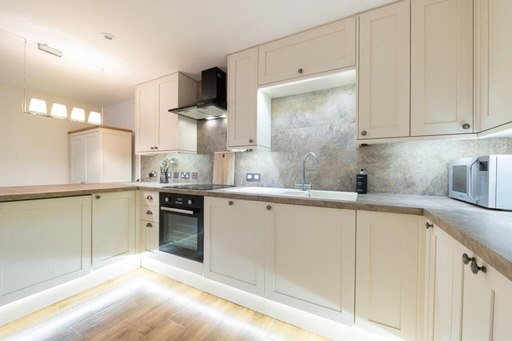 Burlington Place, Shrewsbury. 2 Bedroom, Private Parking, 5 Minutes From Town Zewnętrze zdjęcie