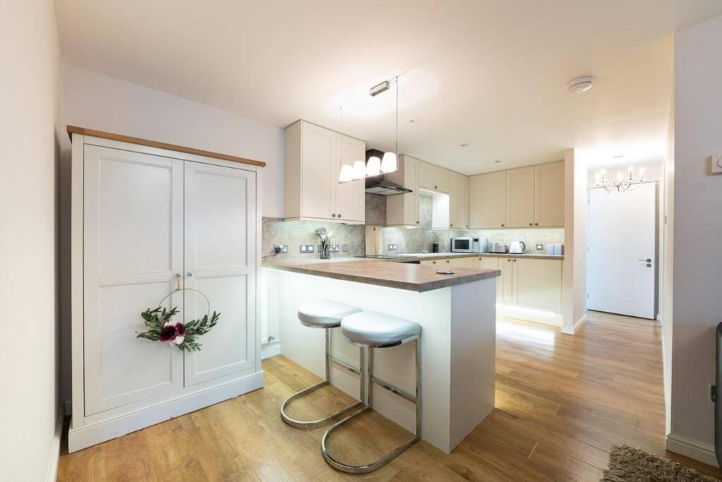 Burlington Place, Shrewsbury. 2 Bedroom, Private Parking, 5 Minutes From Town Zewnętrze zdjęcie