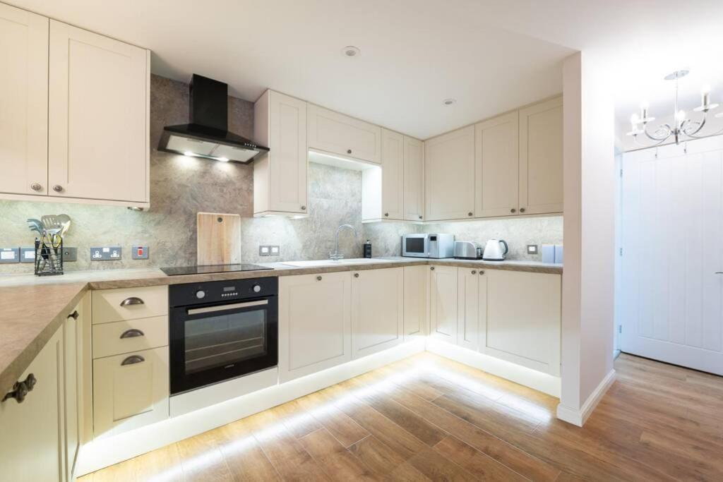 Burlington Place, Shrewsbury. 2 Bedroom, Private Parking, 5 Minutes From Town Zewnętrze zdjęcie